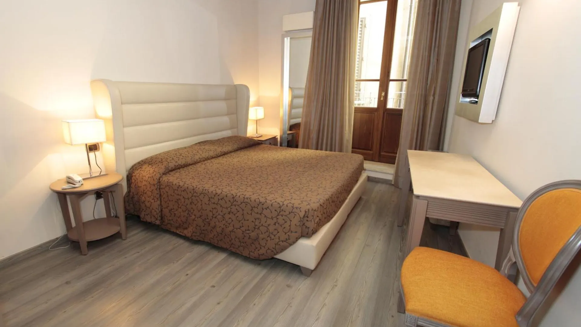 Residence La Repubblica Флоренция