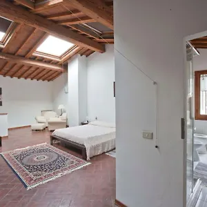 Apartment Ruggini