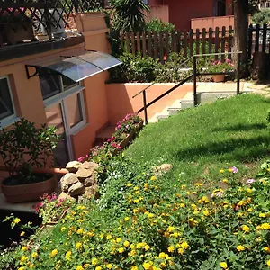 villa-di-giorgi-appartaments.sicilyhotelsitaly.net/